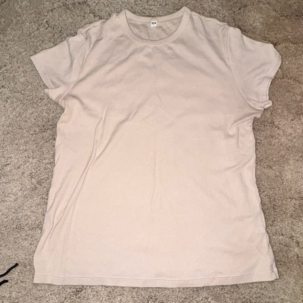 Uniqlo Cream Short Sleeve Tee